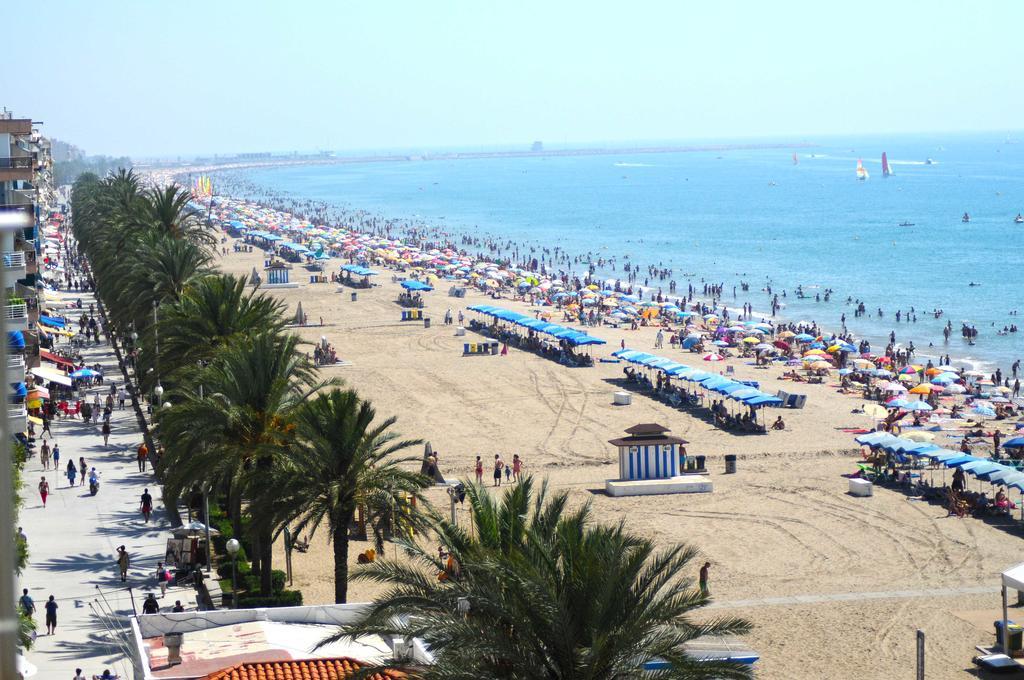 Villa Service - Apartamentos Aransol El Vendrell Luaran gambar